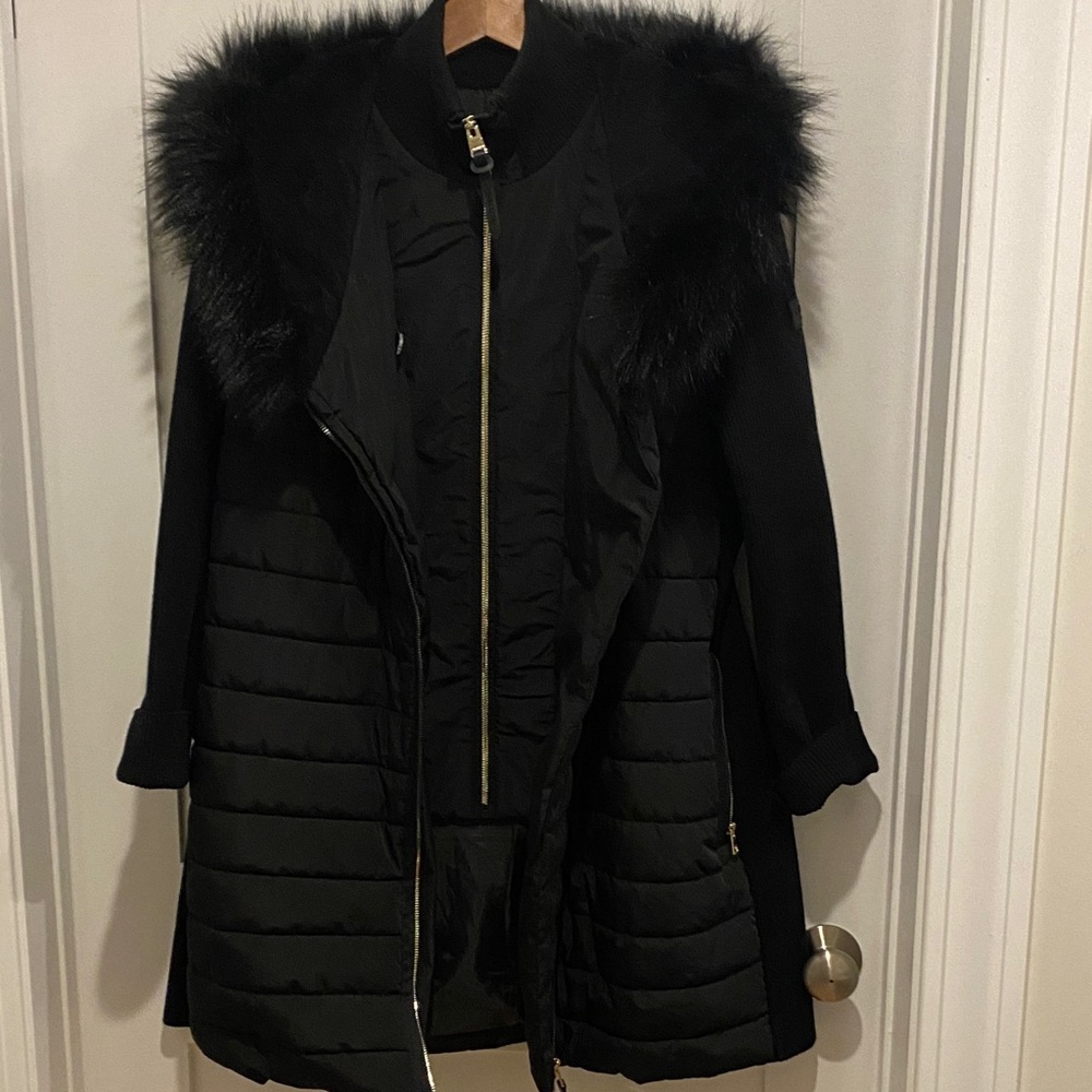 Calvin Klein Black Puffer Coat with Fur Trim - Picture 3 of 6